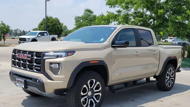 2024 GMC Canyon AT4