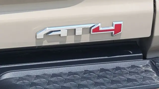 2024 GMC Canyon AT4