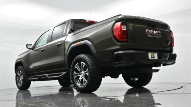 2024 GMC Canyon AT4