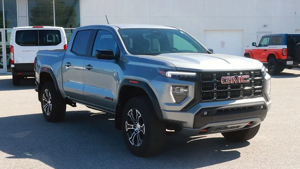 2023 GMC Canyon AT4
