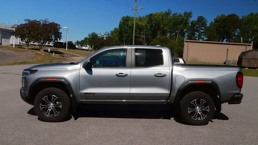 2023 GMC Canyon AT4