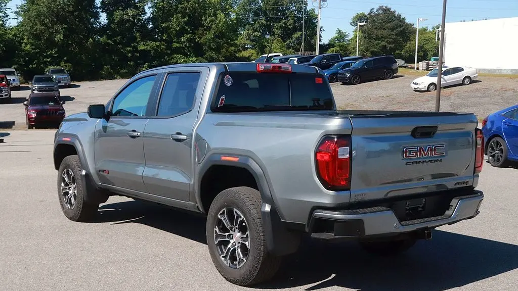 2023 GMC Canyon AT4