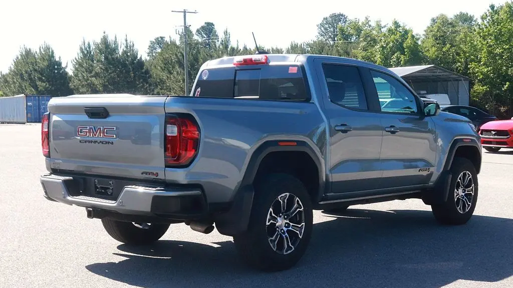 2023 GMC Canyon AT4