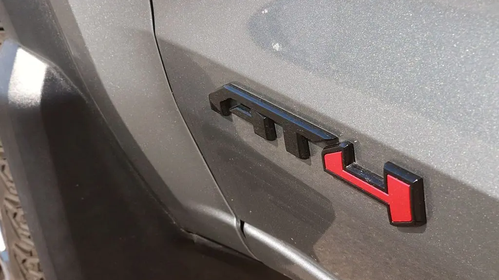 2023 GMC Canyon AT4