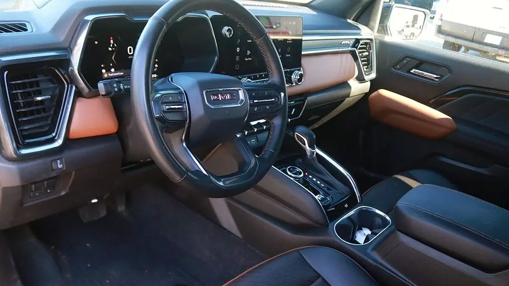 2023 GMC Canyon AT4
