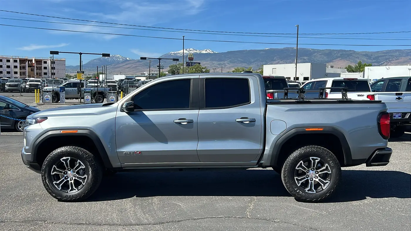 2023 GMC Canyon AT4