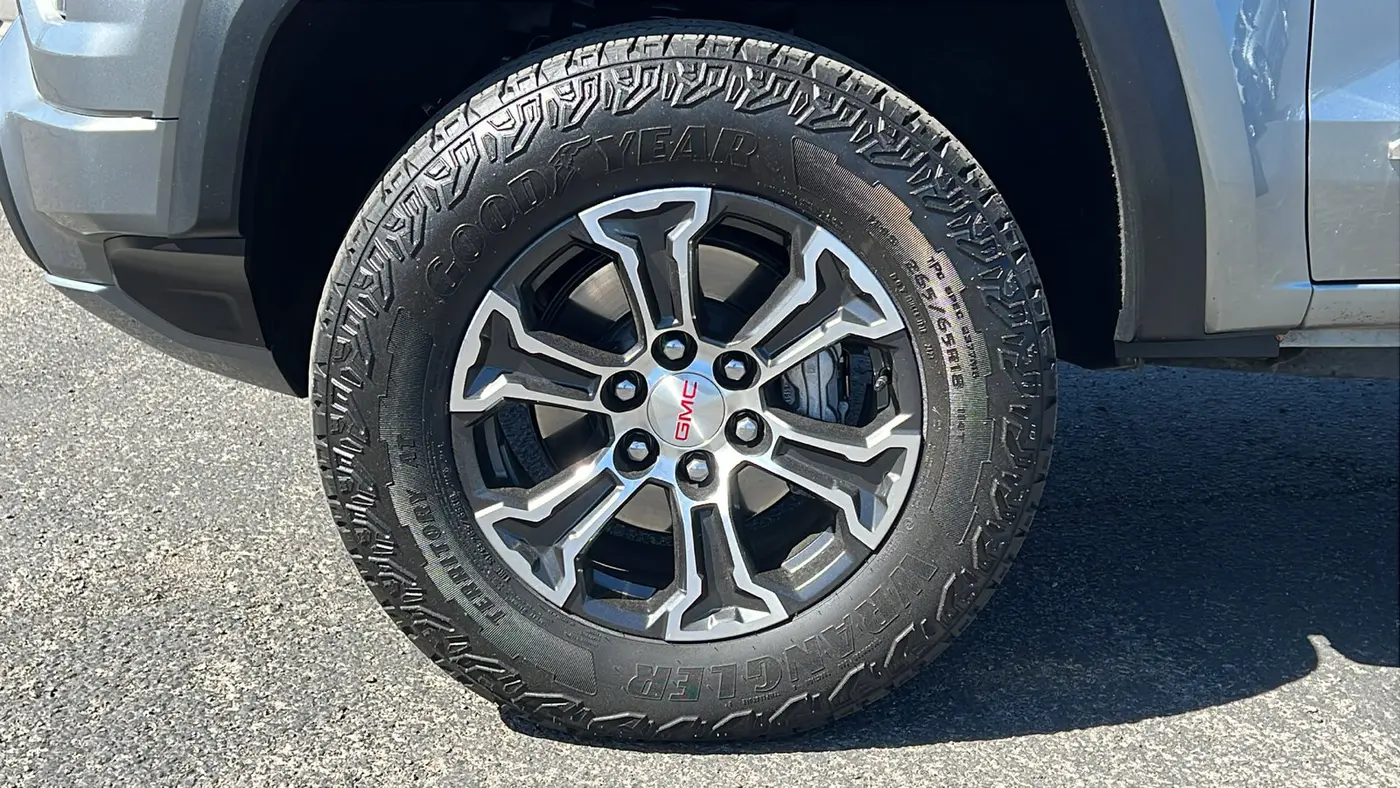 2023 GMC Canyon AT4