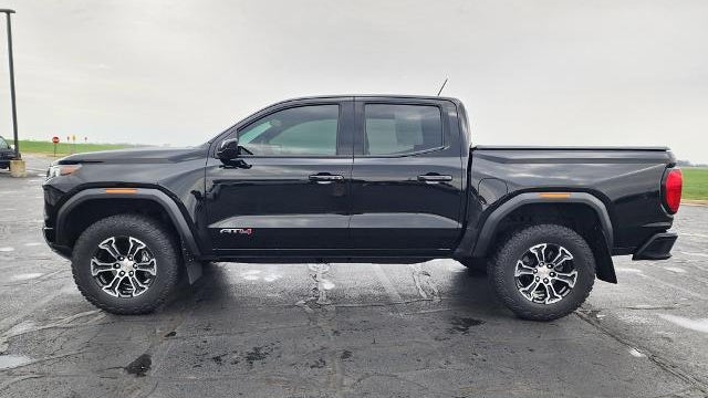 2024 GMC Canyon AT4