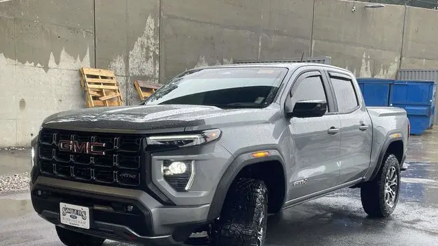 2024 GMC Canyon AT4
