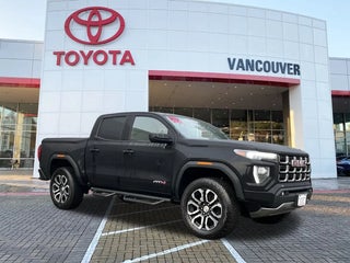2024 GMC Canyon with Onyx Black Exterior