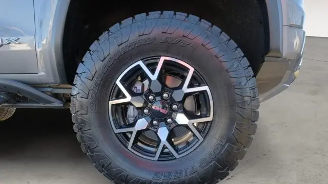 2023 GMC Canyon AT4X