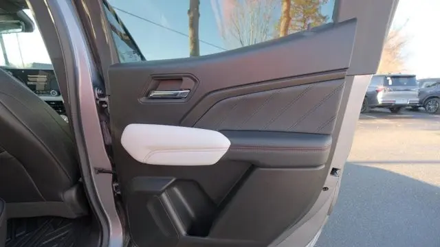 2023 GMC Canyon AT4X