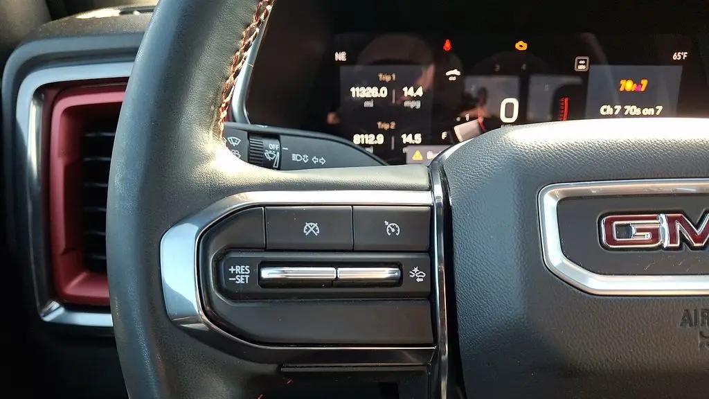 2024 GMC Canyon AT4X