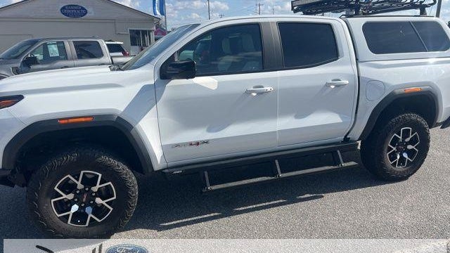 2023 GMC Canyon AT4X