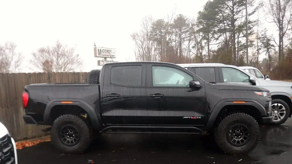 2024 GMC Canyon AT4X