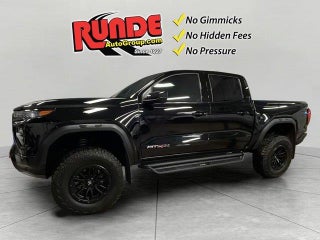 2024 GMC Canyon with Onyx Black Exterior