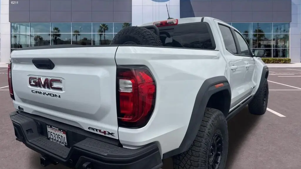2024 GMC Canyon AT4X