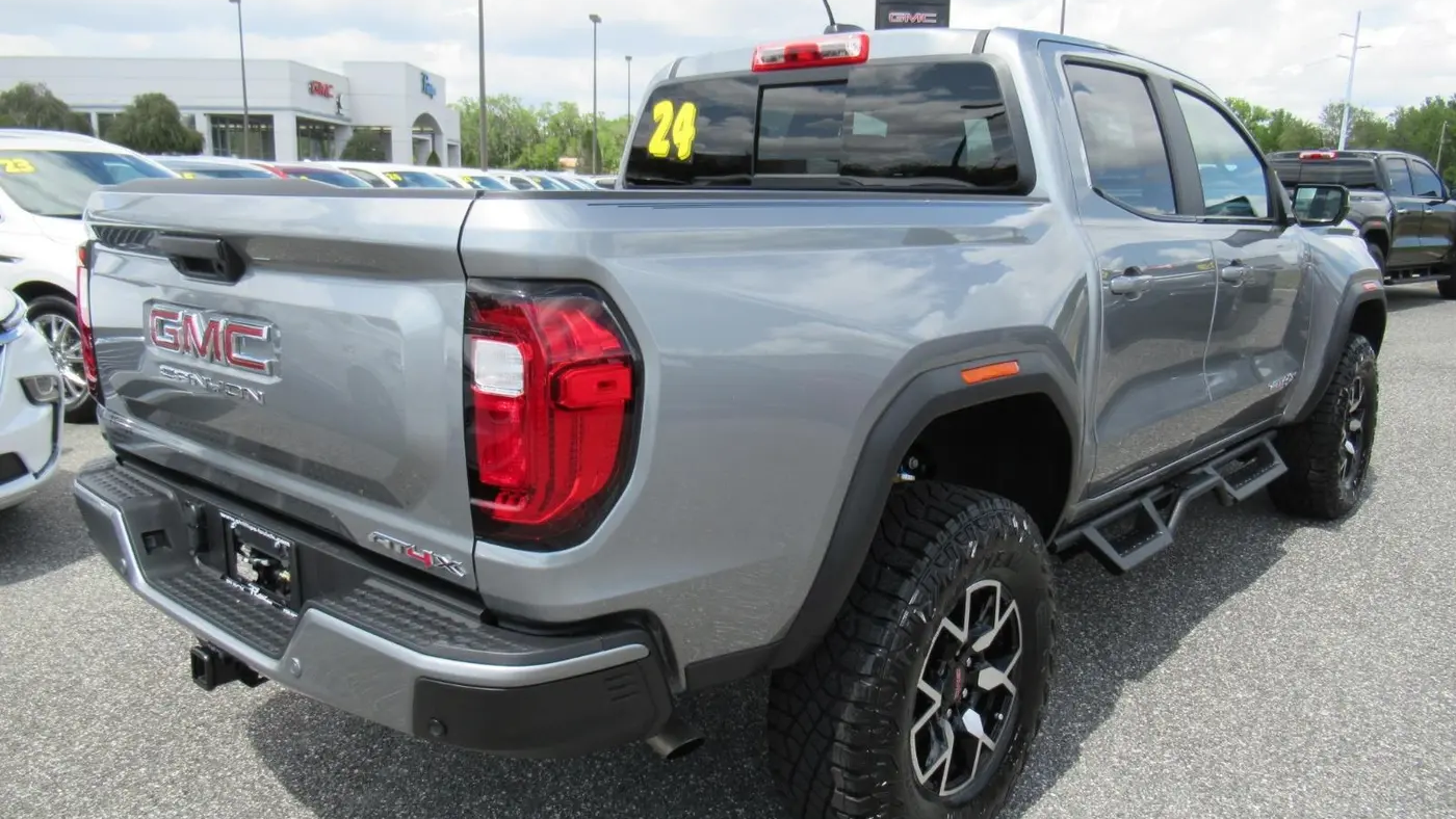 2024 GMC Canyon AT4X