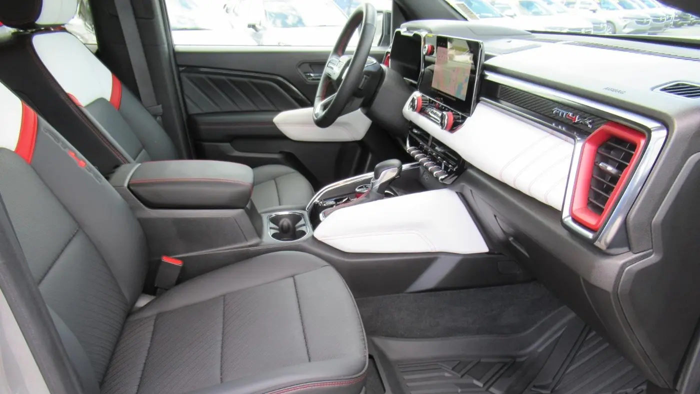 2024 GMC Canyon AT4X