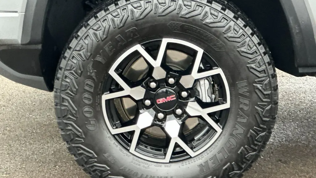 2024 GMC Canyon AT4X