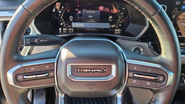 2023 GMC Canyon Denali