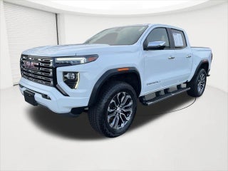2023 GMC Canyon with Summit White Exterior