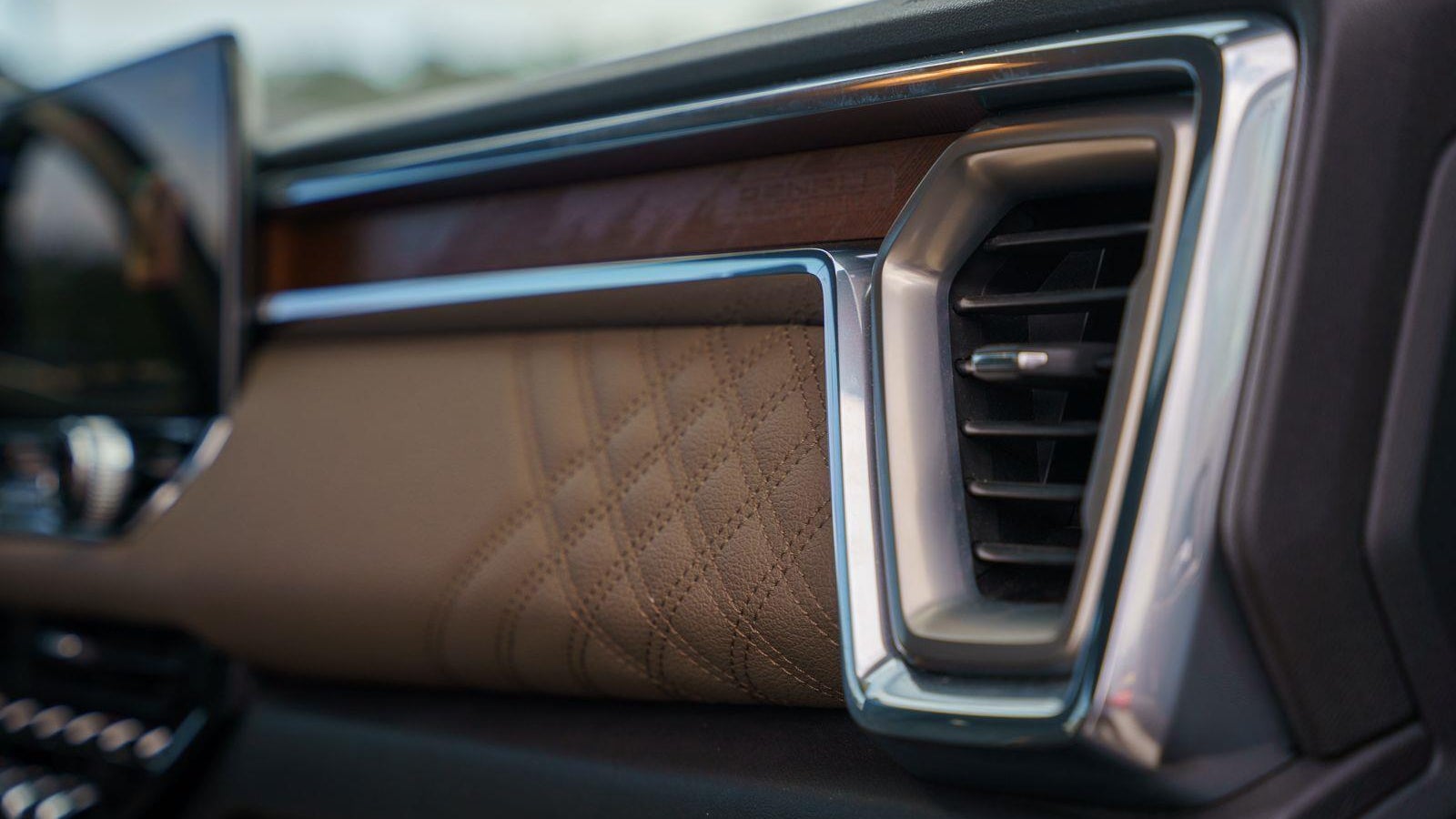 2023 GMC Canyon Denali