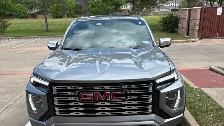 2024 GMC Canyon Denali