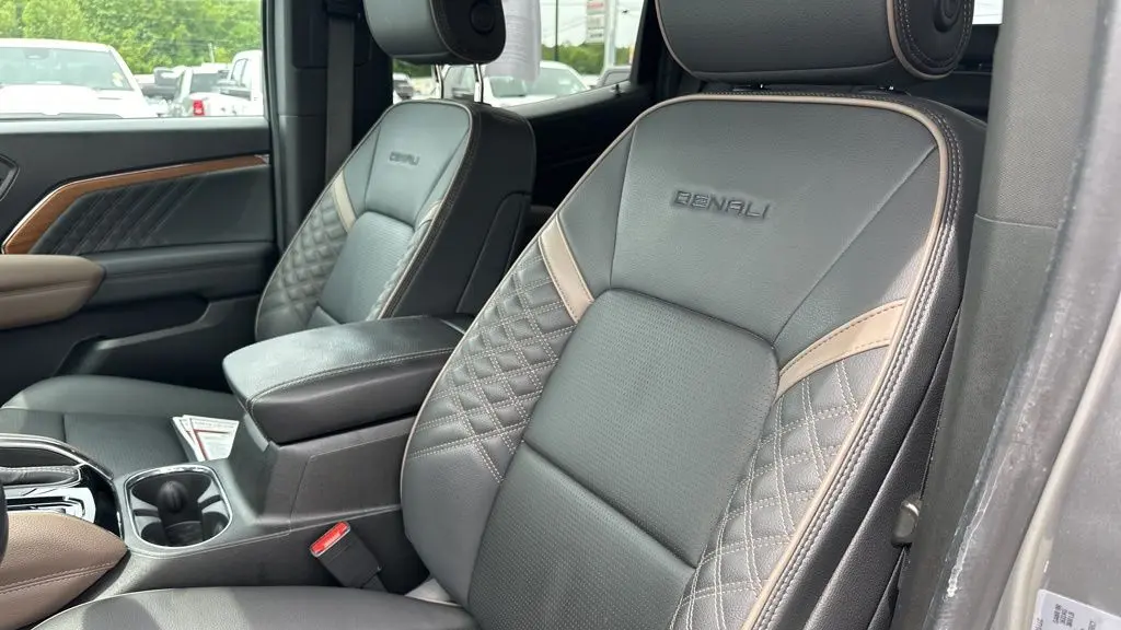 2024 GMC Canyon Denali