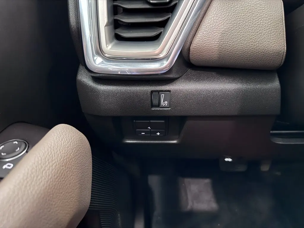 2024 GMC Canyon - $42,987