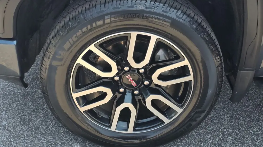 2021 GMC Sierra 1500 AT4