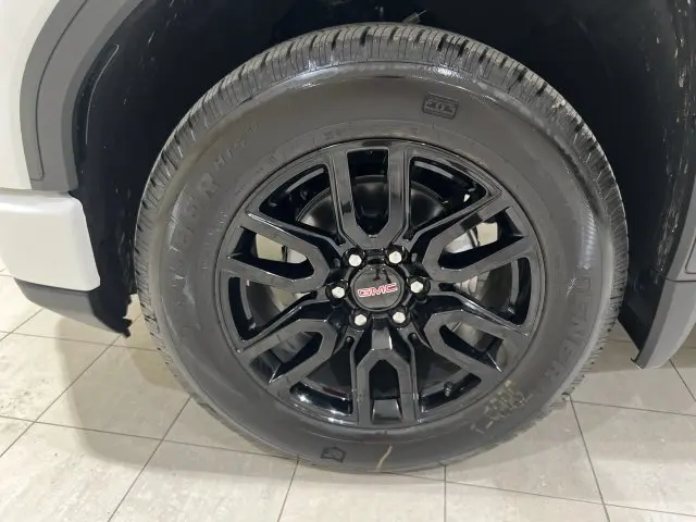 2025 GMC Sierra - $40,222