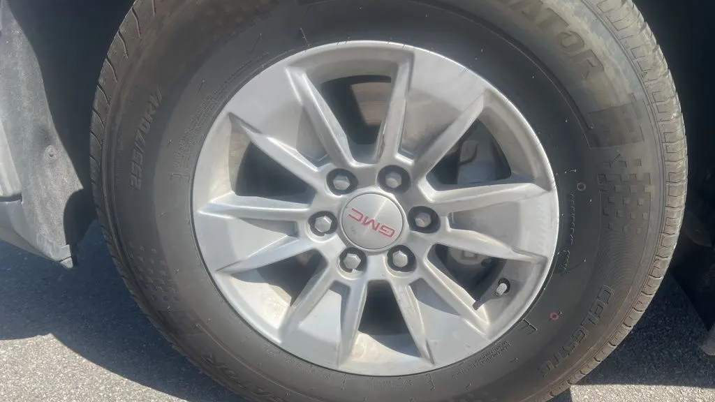 2024 GMC Sierra 1500 SLE