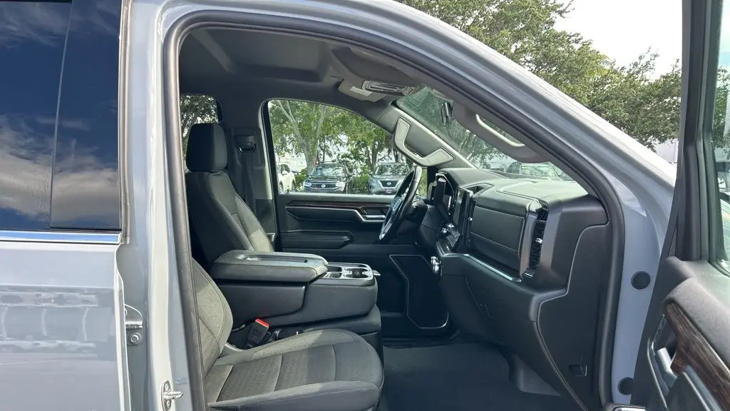 2024 GMC Sierra 1500 SLE