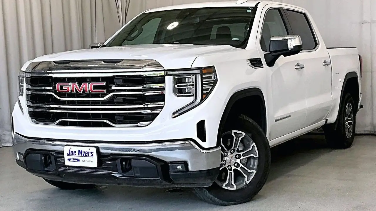 2025 GMC Sierra 1500 SLT