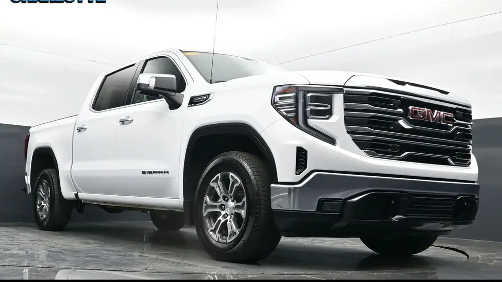 2025 GMC Sierra 1500 SLT