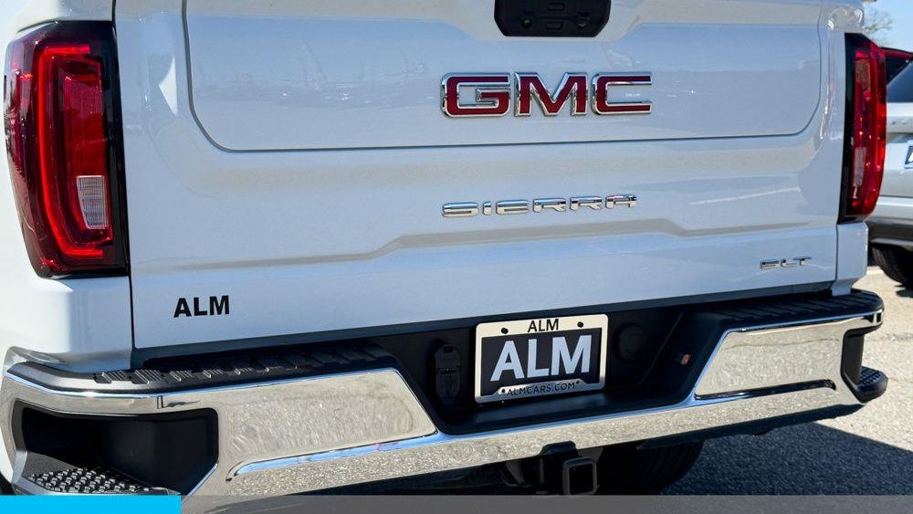 2025 GMC Sierra 1500 SLT