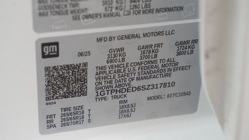 2025 GMC Sierra 1500 SLT