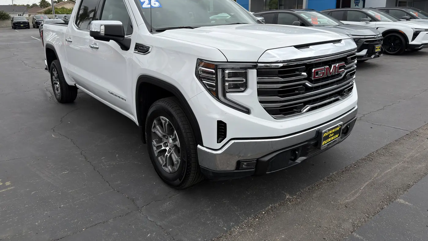 2026 GMC Sierra 1500 SLT