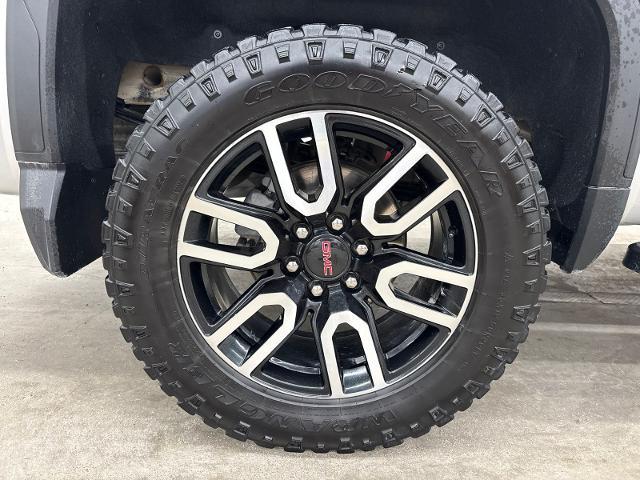 2022 GMC Sierra - $42,500