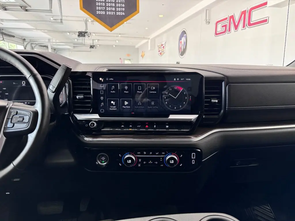 2024 GMC Sierra - $39,487
