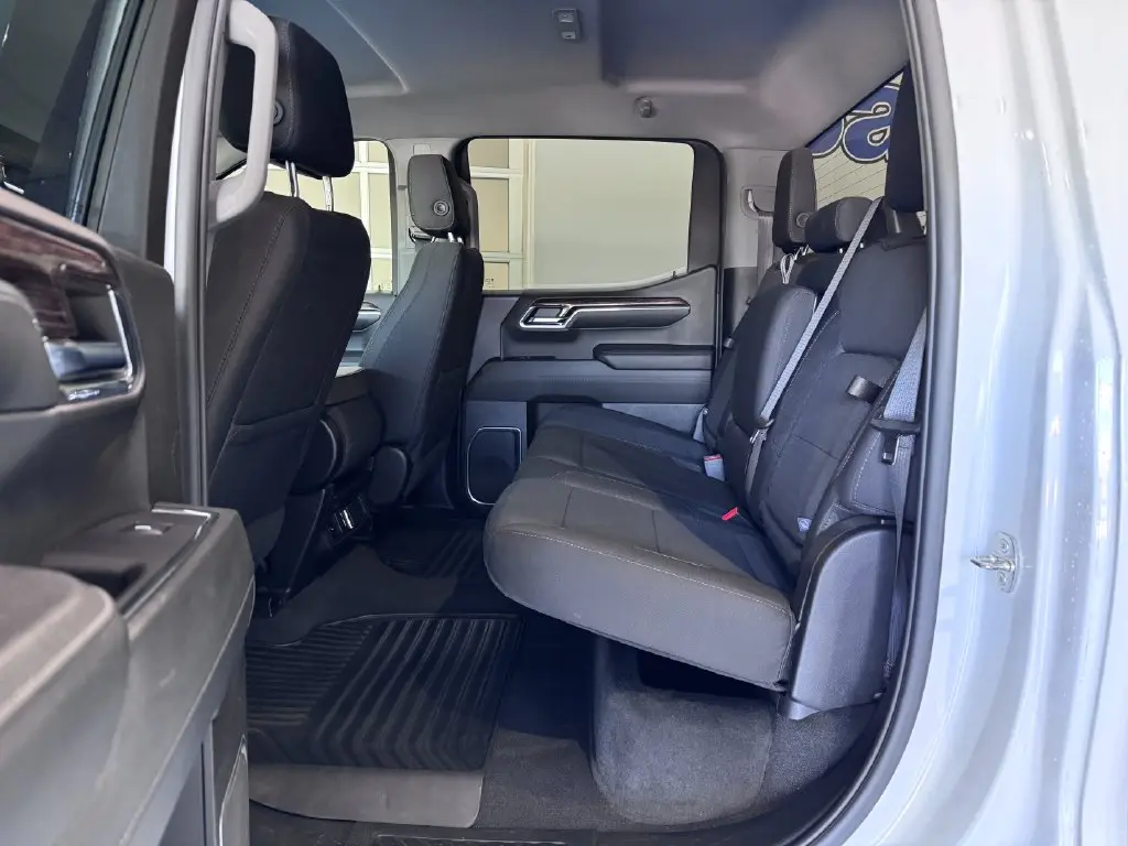 2024 GMC Sierra - $41,987