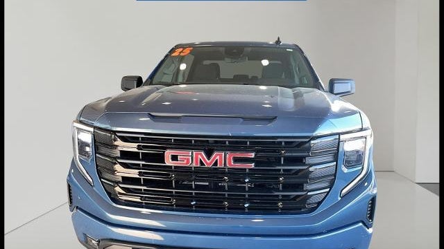 2025 GMC Sierra 1500 Elevation Standard