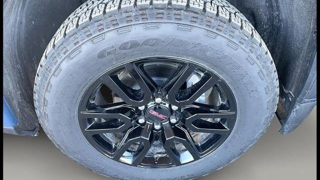 2025 GMC Sierra 1500 Elevation Standard