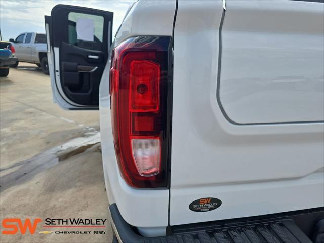 2022 GMC Sierra Limited - $32,000