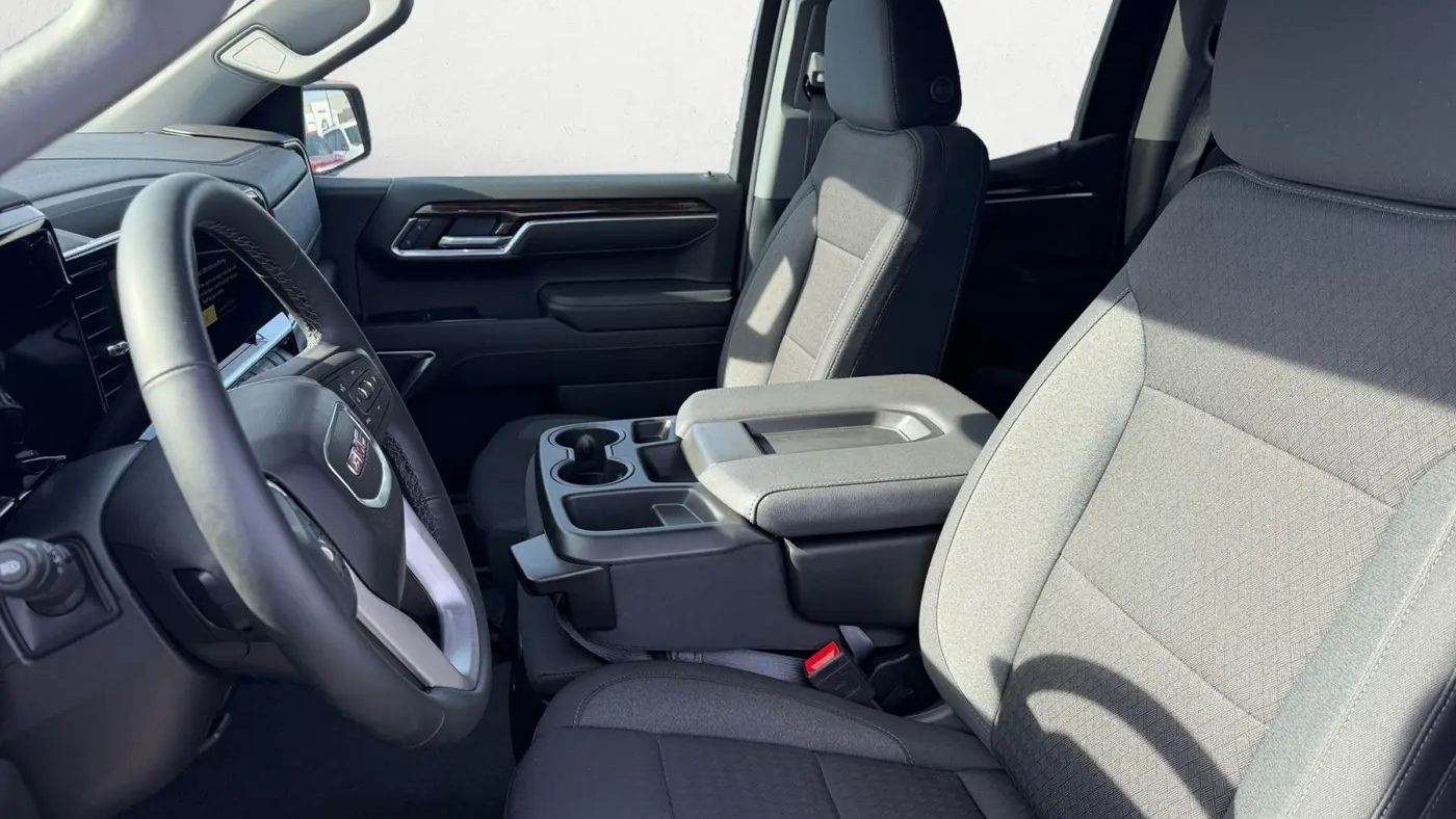 2025 GMC Sierra 1500 SLE