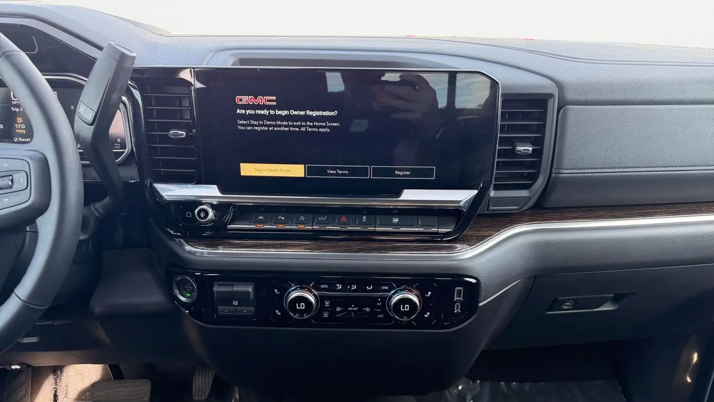 2025 GMC Sierra 1500 SLE