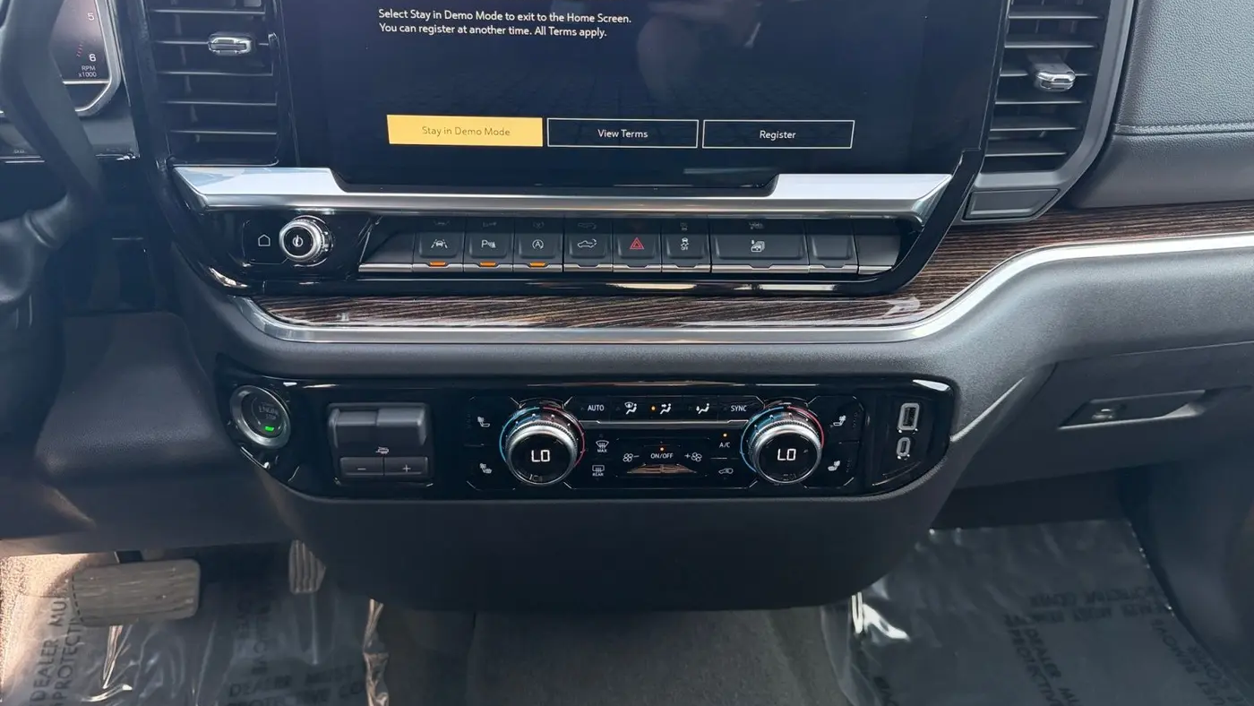 2025 GMC Sierra 1500 SLE