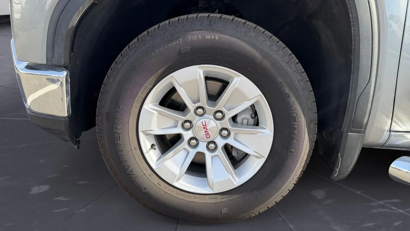 2025 GMC Sierra 1500 SLE