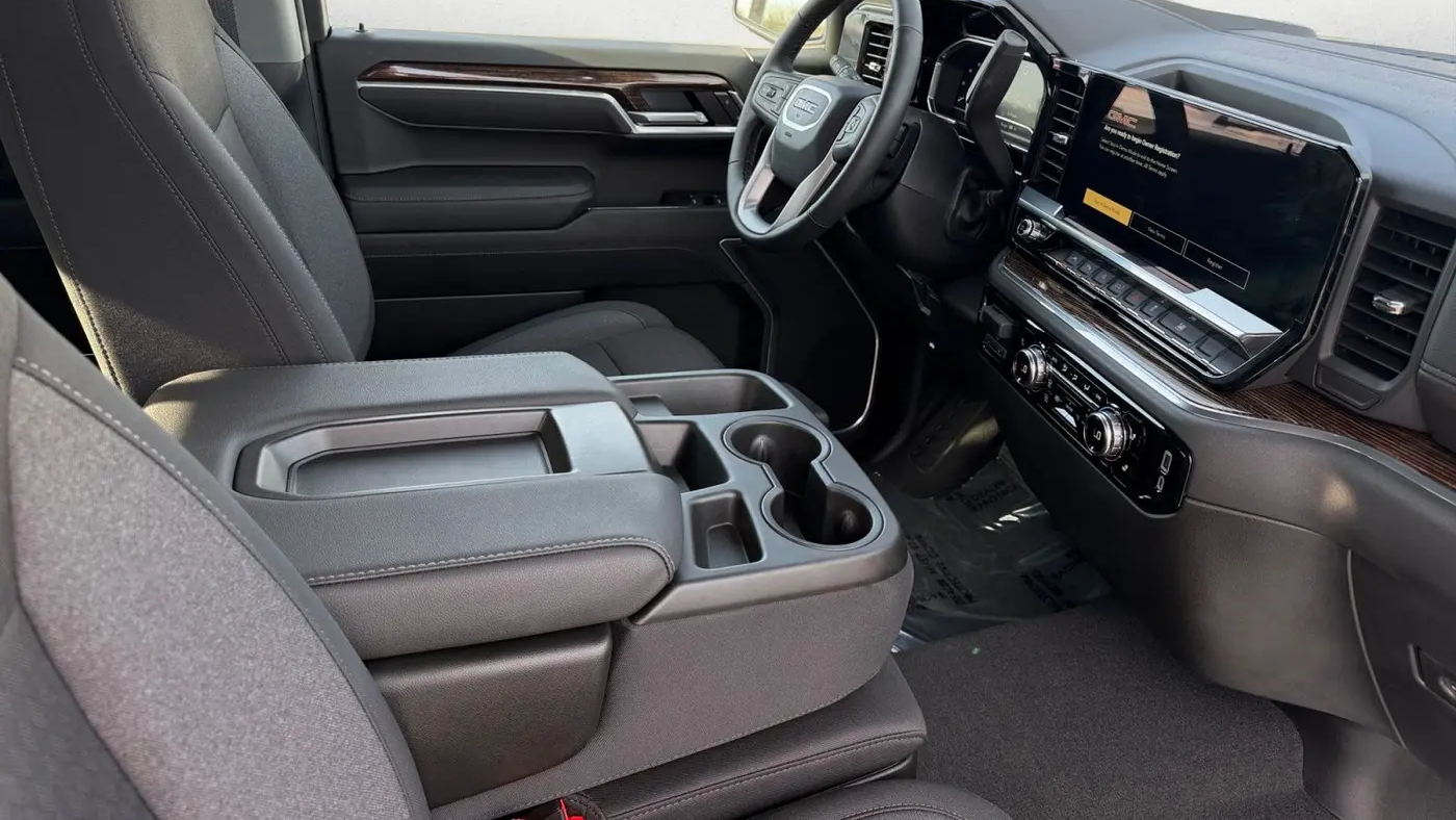 2025 GMC Sierra 1500 SLE